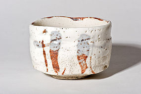 Brilliant E-Shino Chawan from the early 17th.century