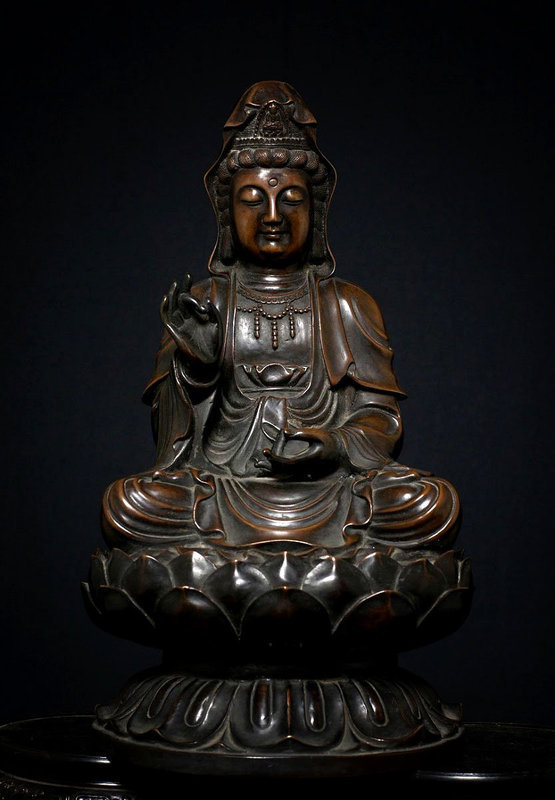 Huge Chinese Qing  Bronze Guanyin with Xuande Mark