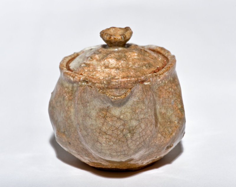 Old Oni Hagi Hobin Tea Pot 19th century with sign