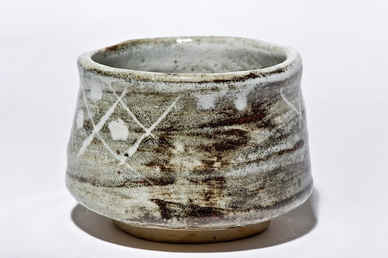 Momoyama / early Edo Period Grey Shino-Oribe Chawan