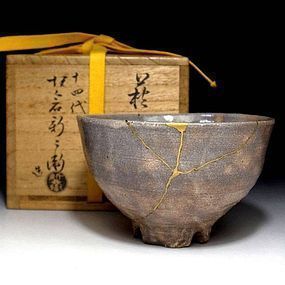 Hagi Chawan by the 14th. Shibei Sakakura with kintsugi