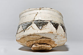 Shino-Oribe Chawan with Kintsugi Gold Restoration Edo Period