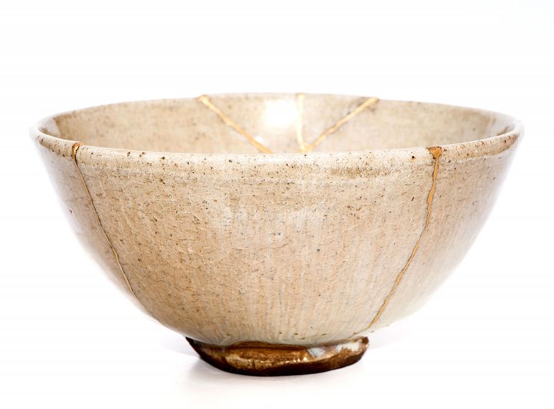 Important Ko-Agano Tea Bowl with Kintsugi - Ex Museum
