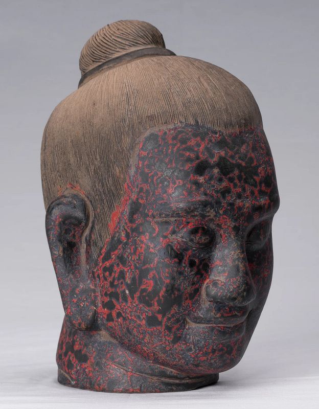 19th cent. Wooden head of Mahā Paramasangata Pada
