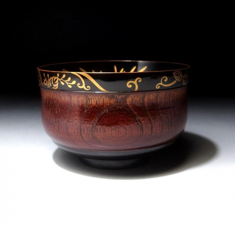 Meiji Period Haisen Bowl with Gold Makie and Seashell