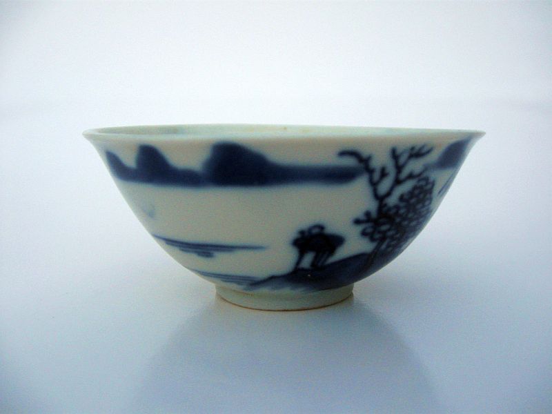 Chinese small porcelain store bowl