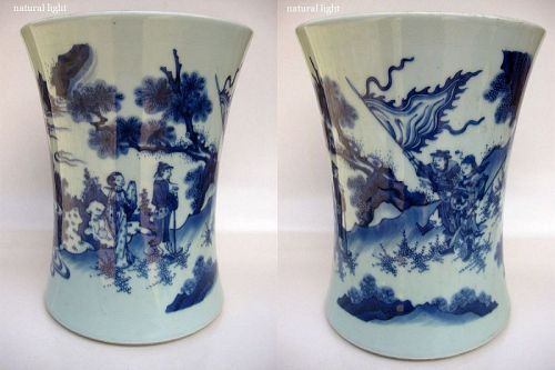 Large Chinese Transitional Period Porcelain Waisted Brush Pot