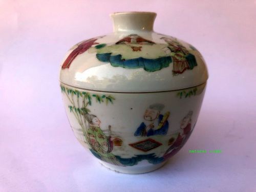 Chinese Porcelain Famille Rose Daoguang Period Lidded Pot, Marked