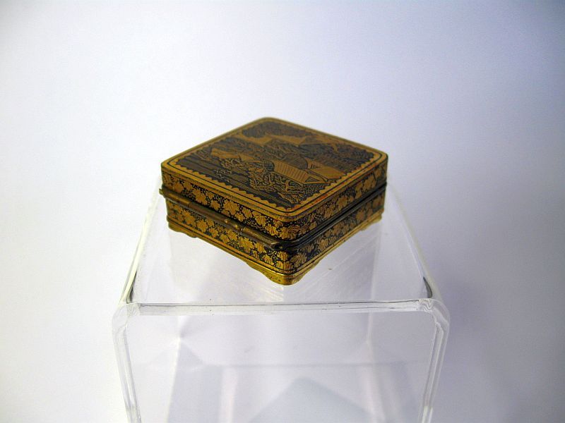 Japanese Miniature Komai Box, Dragonfly Mark for Komai
