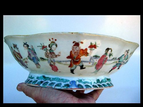 Chinese Porcelain Famille Rose Footed Low Bowl