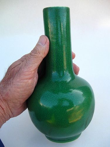 Chinese Apple Green Porcelain Crackle Vase, Kangxi Period