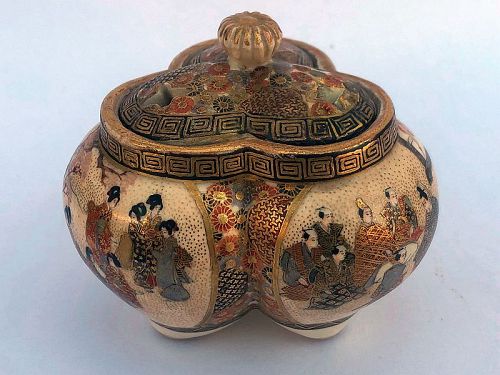 Japanese Satsuma Lidded Lobed Koro by Kozan, Signed