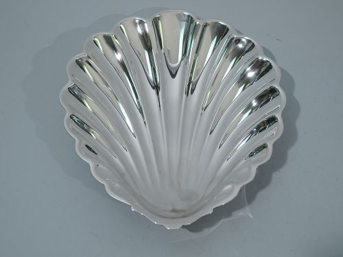 Large American Sterling Silver Scallop Shell Bowl by Gorham 1941