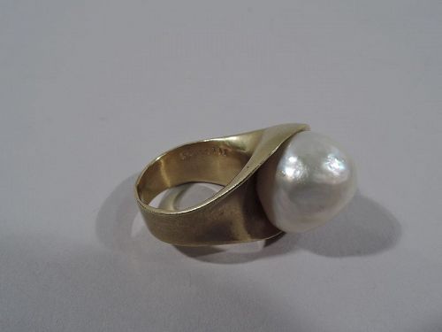 Fabulous 18K Gold & South Sea Pearl Ring by Takashi Wada