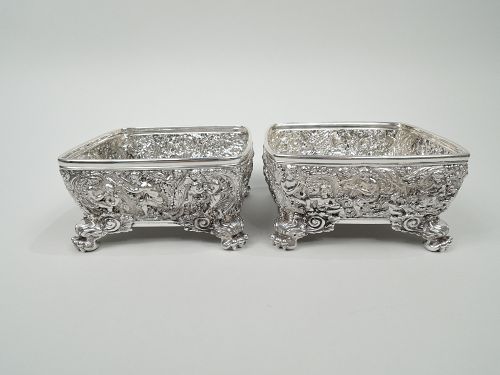 Pair of Rare Tiffany Serving Bowls in Beaux-Arts Olympian Pattern