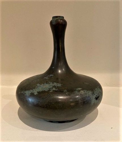 Han dynasty bronze bottle vase