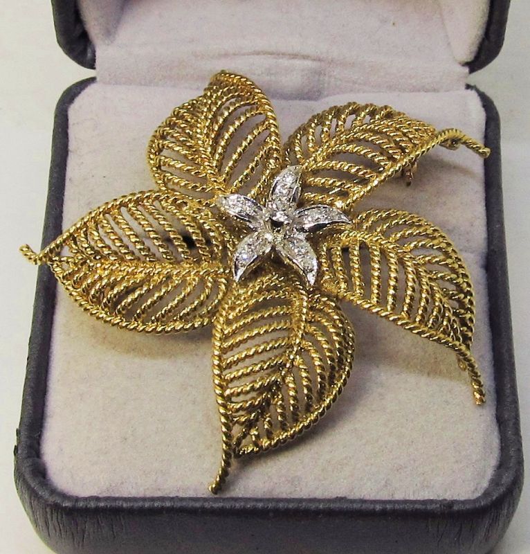 Flower Broach 18Kt Gold with Diamonds