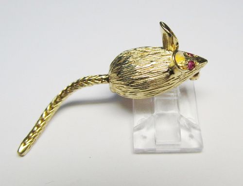 14Kt Gold Mouse Pin with Ruby Eyes