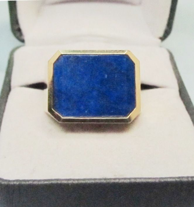 14Kt Gold and Lapis Lazuli Man’s Ring