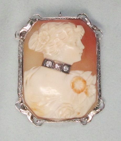 14Kt Gold Filigree Shell Cameo Brooch