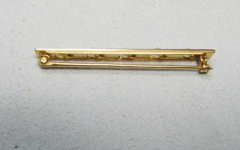 14Kt Gold Art Deco Bar pin with Pearls