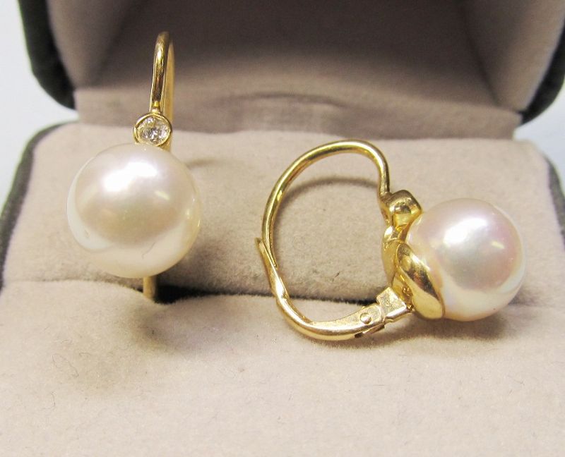 Cultured Pearl and Diamond Earrings Set in 14Kt Gold