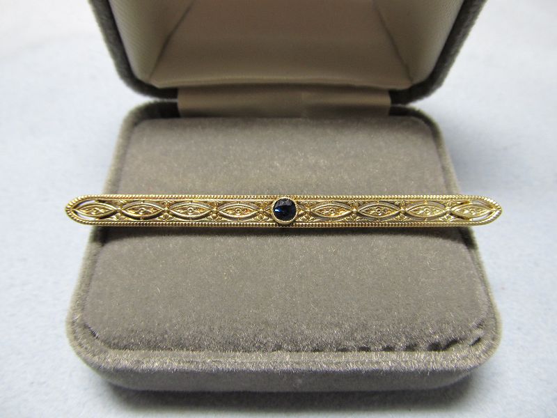 14Kt Gold and Sapphire Bar Pin