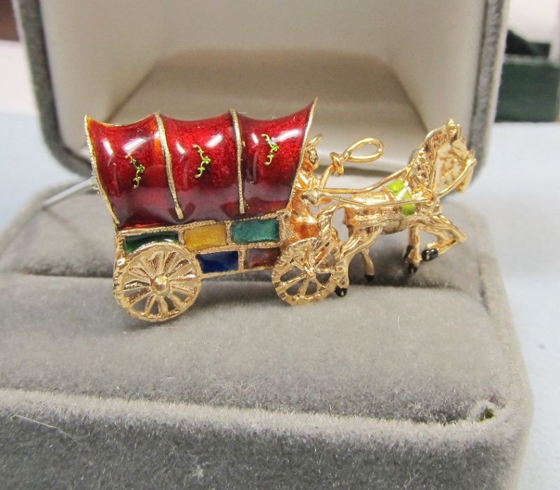 18Kt Gold and Enameled Covered-Wagon Broach