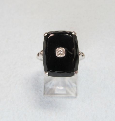 Art Deco onyx and diamond ring