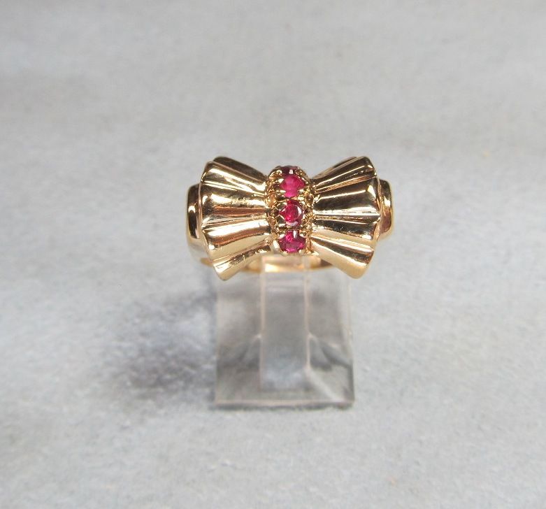 14Kt Gold and Ruby Retro Ring