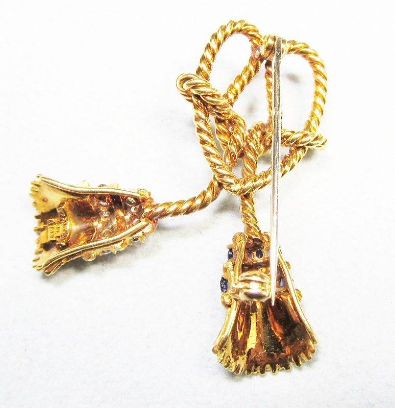 Tiffany 18Kt Gold Signed Tassel Pin