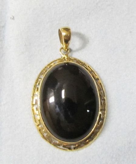 14Kt Gold and Onyx Pendant