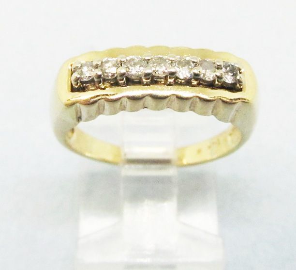 Diamond Ring Set in 14Kt Yellow Gold