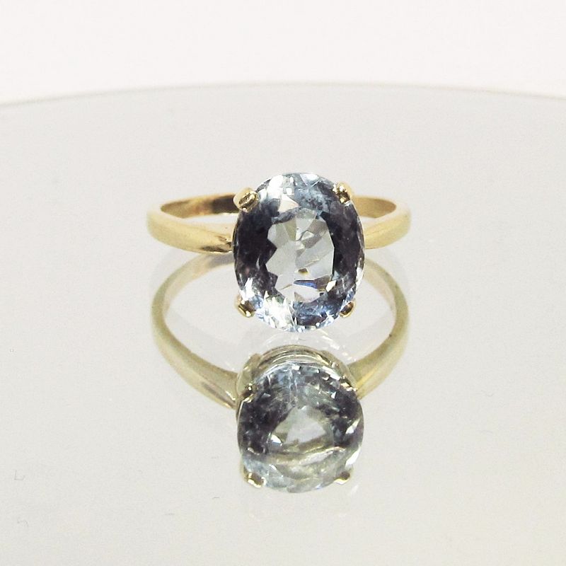 Blue Topaz ring 14Kt Gold