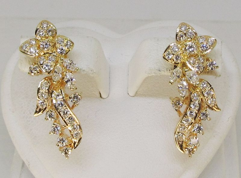 Diamond Flower Earrings 18Kt Gold