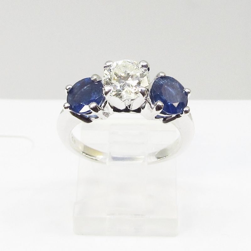 Engagement Ring Diamond and Sapphire 14Kt Gold