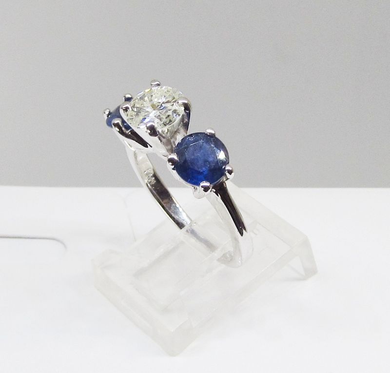 Engagement Ring Diamond and Sapphire 14Kt Gold