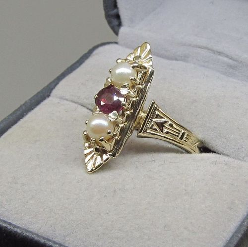 Ruby and Pearl Ring 14Kt Gold