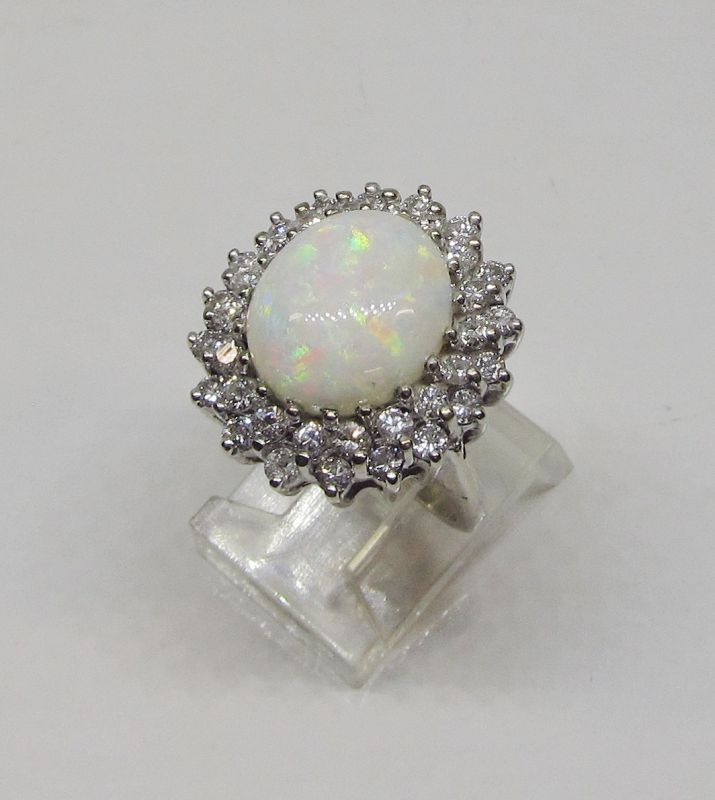 Opal and Diamond Ring 14Kt gold