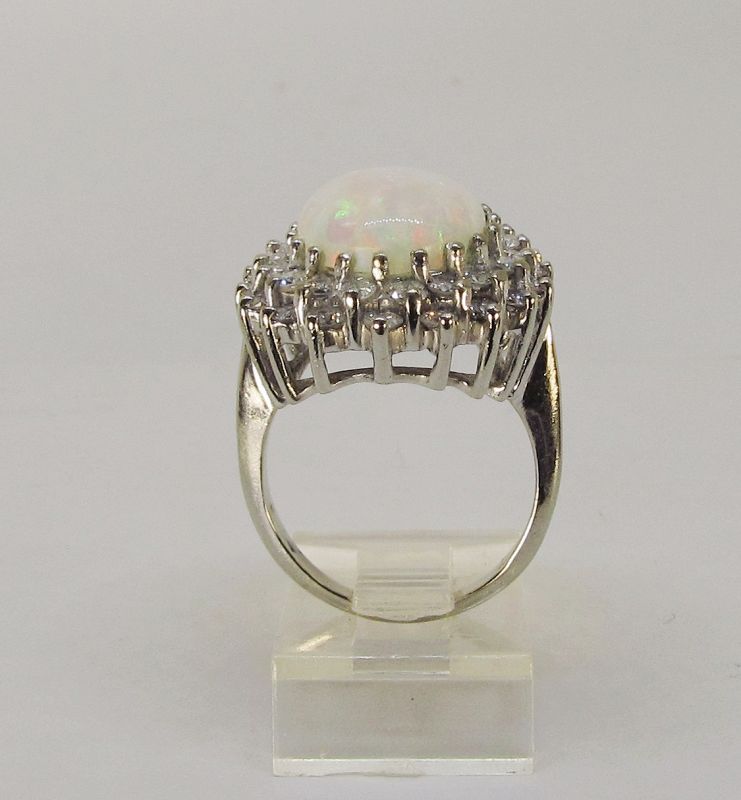 Opal and Diamond Ring 14Kt gold