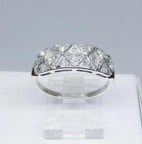 Estate Diamond Ring Set in 14Kt Gold