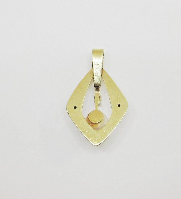 14Kt Gold Pearl and Diamond Pendant with Chain