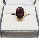 14 Kt Yellow Gold and Garnet Vintage Ring