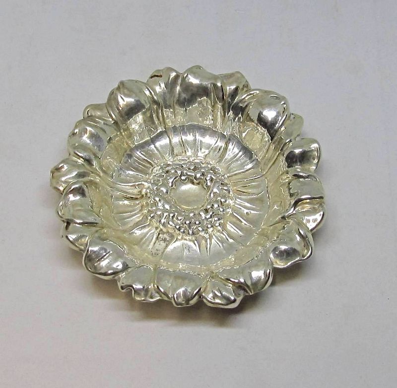 Sterling Silver Art Nouveau Gorham Decorative Dishes Set of 4