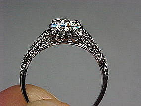 Platinum and Diamond Filigree Ring From the 1920s