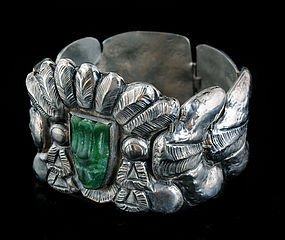 EXCEPTIONAL EARLY TAXCO REPOUSSE CARVED JADE BRACELET