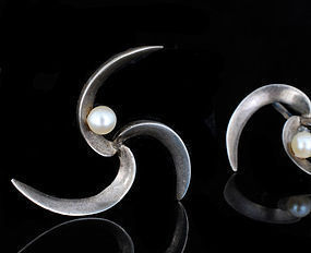 Antonio PINEDA MEXICAN SILVER and PEARL Mod EARRINGS