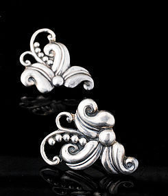 Margot de Taxco Mexican silver Hibiscus Earrings 5488