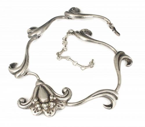 Doris Mexican Deco silver repousse floral Necklace
