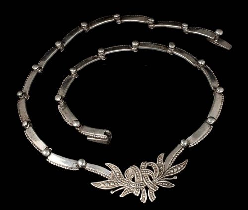 Margot de Taxco Mexican silver foliate bow Necklace des 5346